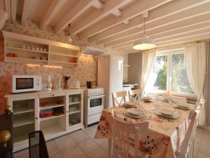 Cottage in Ardennes with Heated Pool