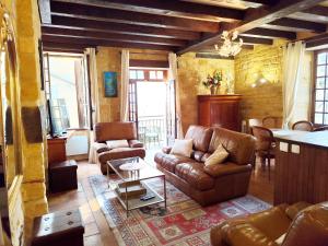 Maisons de vacances Demeure du XIIIe-XIVe s. dans la cite medievale. : photos des chambres