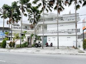 Urbanview Hotel Lilis Ikvala Radha