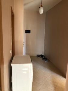 One Bed Condo With Free Street Parking