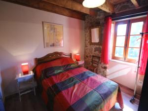 Maisons de vacances Holiday Home in Rueyres with Private Pool : photos des chambres