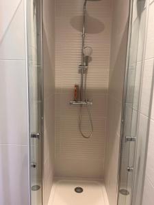 Maisons de vacances La maison de violette piscine et mer : photos des chambres