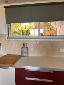 Maisons de vacances La maison de violette piscine et mer : photos des chambres