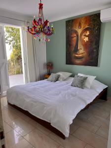 Maisons de vacances La maison de violette piscine et mer : photos des chambres