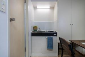 CraftFlat Komagome 602, a compact studio at excellent location