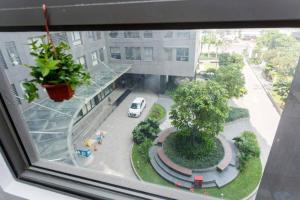 Tan son nhat airport Studio