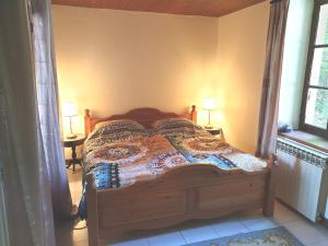 Holiday Home in Grury with Pool & Garden