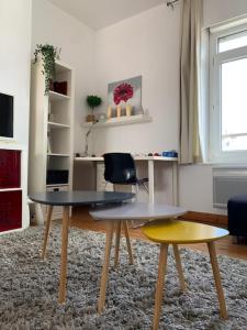 Appartements LE CHARME WIMEREUSIEN - lumineux - tout a pied : photos des chambres