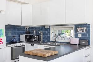 Lakeside Family Home in Gräddö