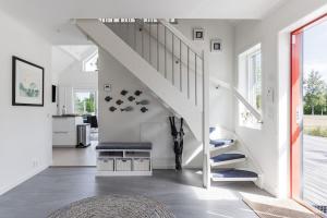 Lakeside Family Home in Gräddö