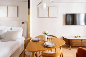 SUPER CENTRAL - Montorgueil - Designer Studio