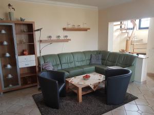 Gruppenunterkunft mit Pool in Ballenstedt