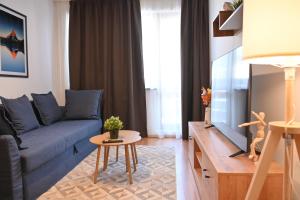 Cozy Flat with Pool & Mountain Views, Near Gondola by Flat Mаnаger