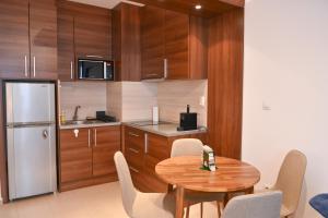 Cozy Flat with Pool & Mountain Views, Near Gondola by Flat Mаnаger