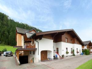 Apartment in Altenmarkt near Ski Slopes