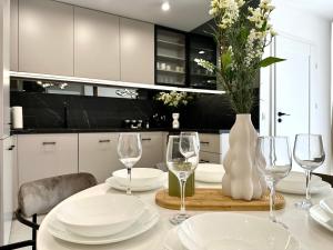 ŁACIARSKA 59 Apt 3 - 200m Main Square - Self Check-In 20h - Balcony