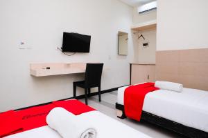 RedDoorz near Legian Street