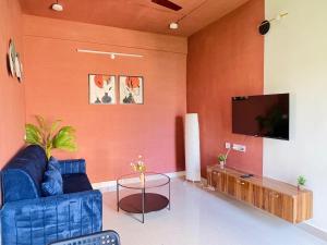 Private Terrace Garden Getaway Stylish 1BHK Apt