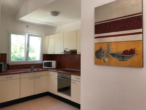 Maisons de vacances Amazing holiday home in Les Forges with terrace : photos des chambres