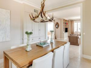 Mandelieu Villa with Rooftop