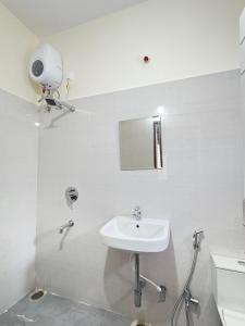 Lit3 Bhk Apartment Private Ac WiFi SmartTv