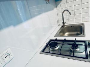 Cozy Old Tbilisi Apartment in Avlabari