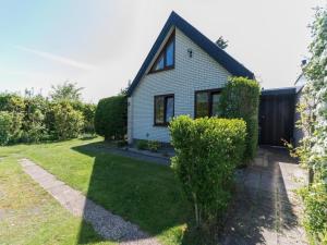 Bungalow in North Holland coast