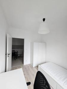 5-bedroom flat with 2 parking areas