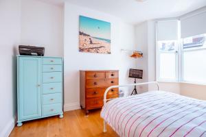 Perfect Booking Near Ramsgate Station And Beach