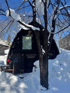 Hakuba Stugan - Gorgeous A-frame Chalet