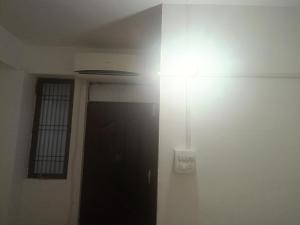 DYogi Rooms & Dormitory