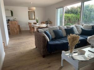 Maisons de vacances House 10p between Bourg and Beaches : Maison 3 Chambres