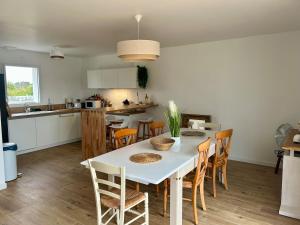 Maisons de vacances House 10p between Bourg and Beaches : photos des chambres