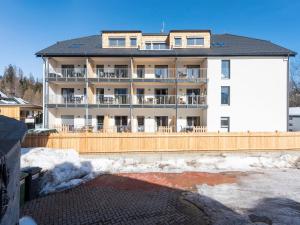 Ski-In Area Apartment with Ski Bus