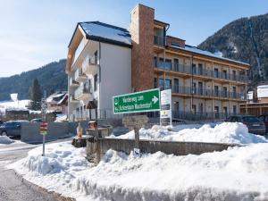 Ski-In Area Apartment with Ski Bus