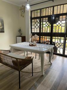 Home Haven- 3 Bedroom Apartment