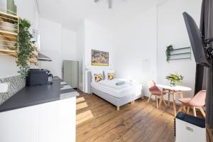 Great 1-room apartment with free underground parking