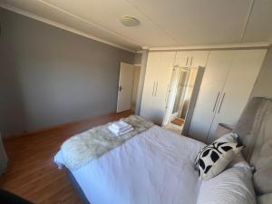 Thee House - Mkamba Gardens