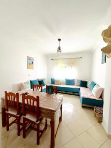 Appartement centre oued laou avec piscine été