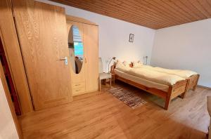 Ferienwohnung 5 Minuten zum Bodensee, 10 Minuten zum Stadtzentrum, sehr ruhig, kühl auch bei Hitze