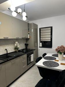 TheMoonApartments-Centrul Maria Beatrice