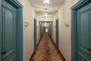 Raimond Residence - 202