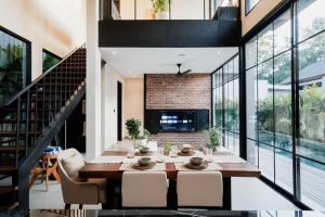 Private & Modern Uluwatu 2BR loft villa