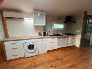 Chalets chalet proche des plages : photos des chambres