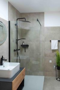 Bernhards Studio Koßgasse - Gratis Parken, Klimaanlage & Balkon