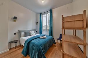 Urban Flat 98 - 4 Bedrooms Apartment center of Paris