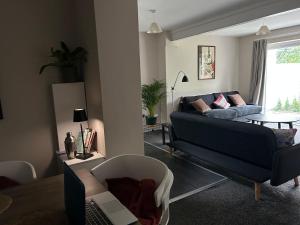 Affordable 5-bed family home overlooking the popular West Park