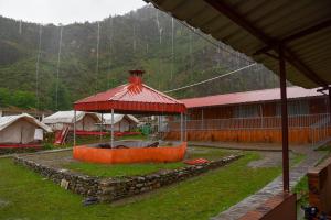 Yamunotri Cottages