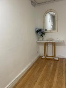 3-Bed ideal for Work Stays - 20 mins walk to center