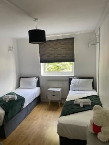 3-Bed ideal for Work Stays - 20 mins walk to center